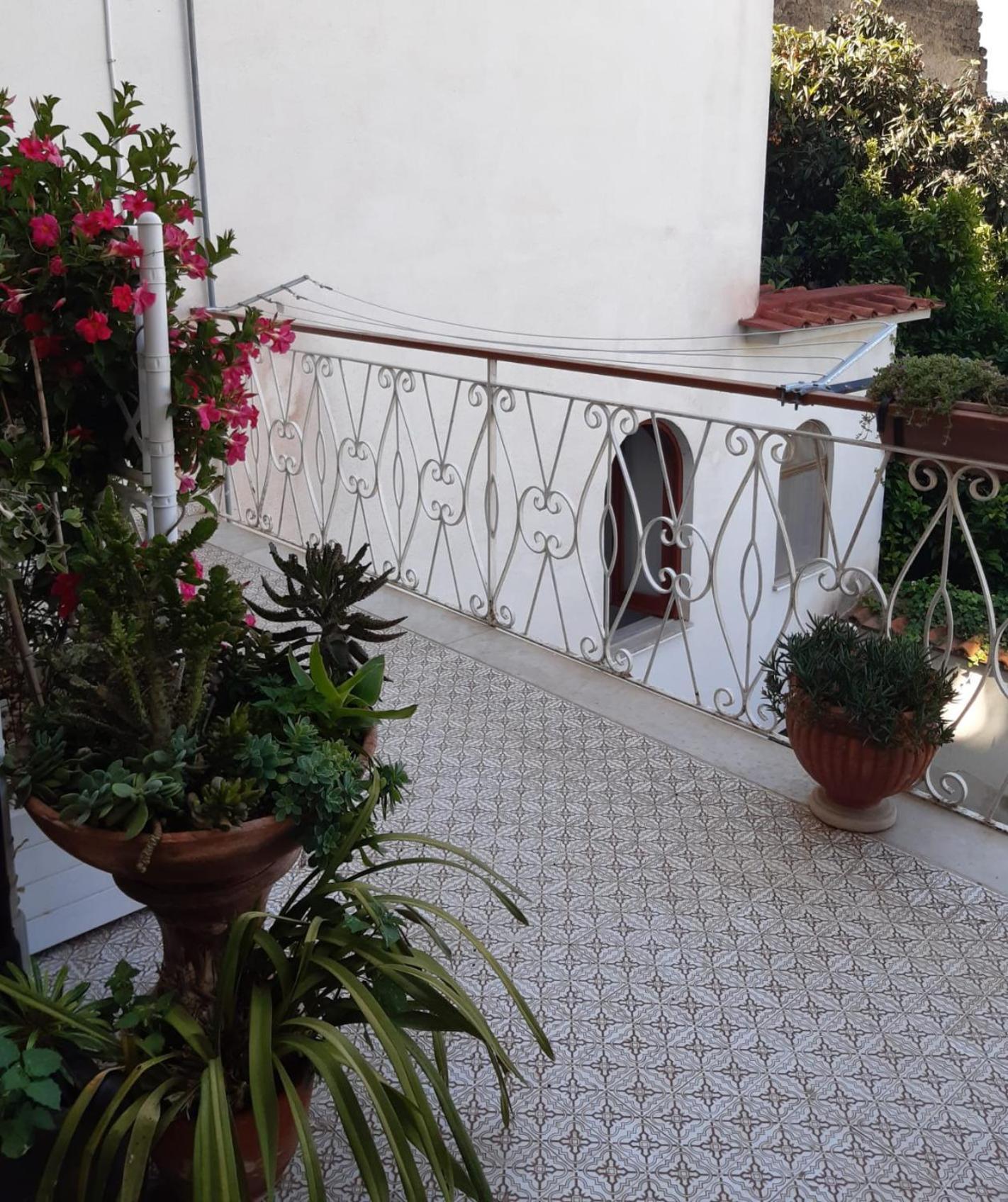 La Casa Di Rosa - Casa Vacanze Meta Luaran gambar